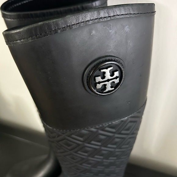Tory Burch Marion Quilted Rubber Rain Boots – Black – Women’s Size 5 - Picture 3 of 8